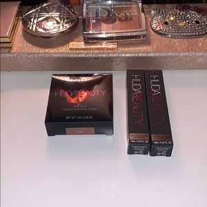 BNIB Huda Beauty Tantour and Concealers